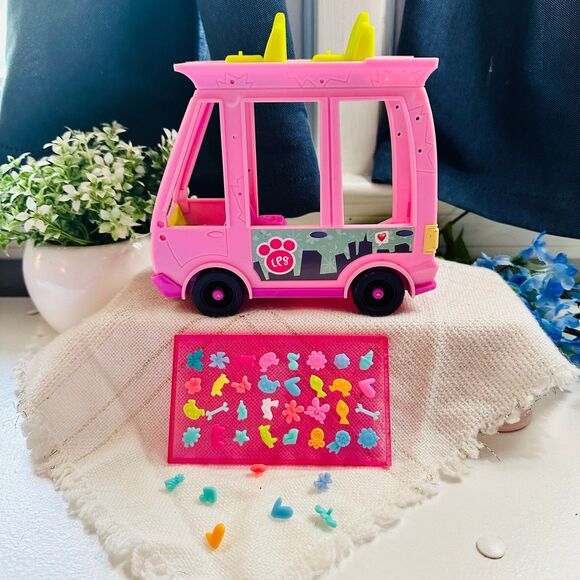 LPS Littlest Pet Shop Pets in The City LPS Shuttle Bus - Picture 1 of 6